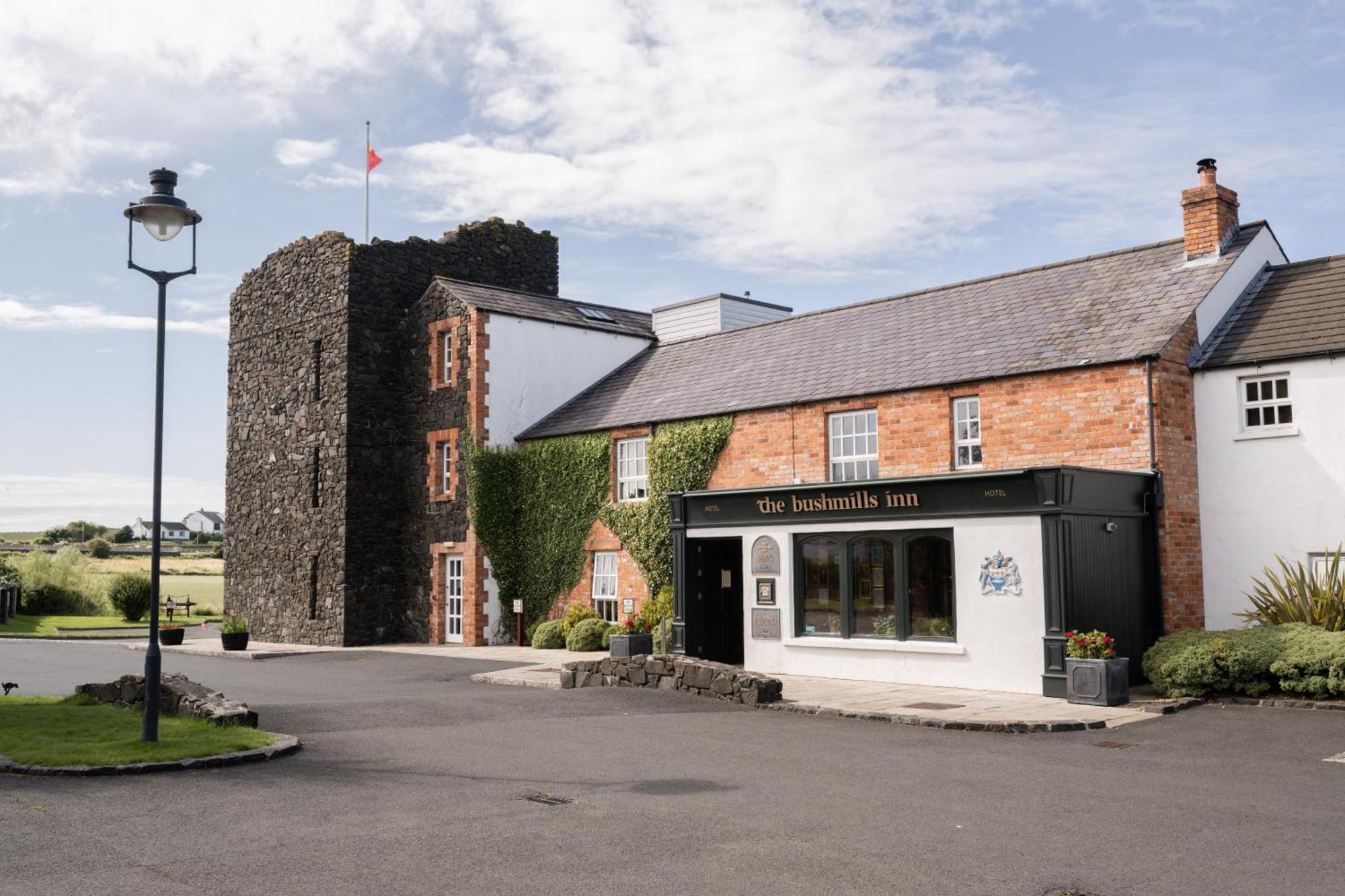 Bushmills Inn Hotel & Restaurant ภายนอก รูปภาพ