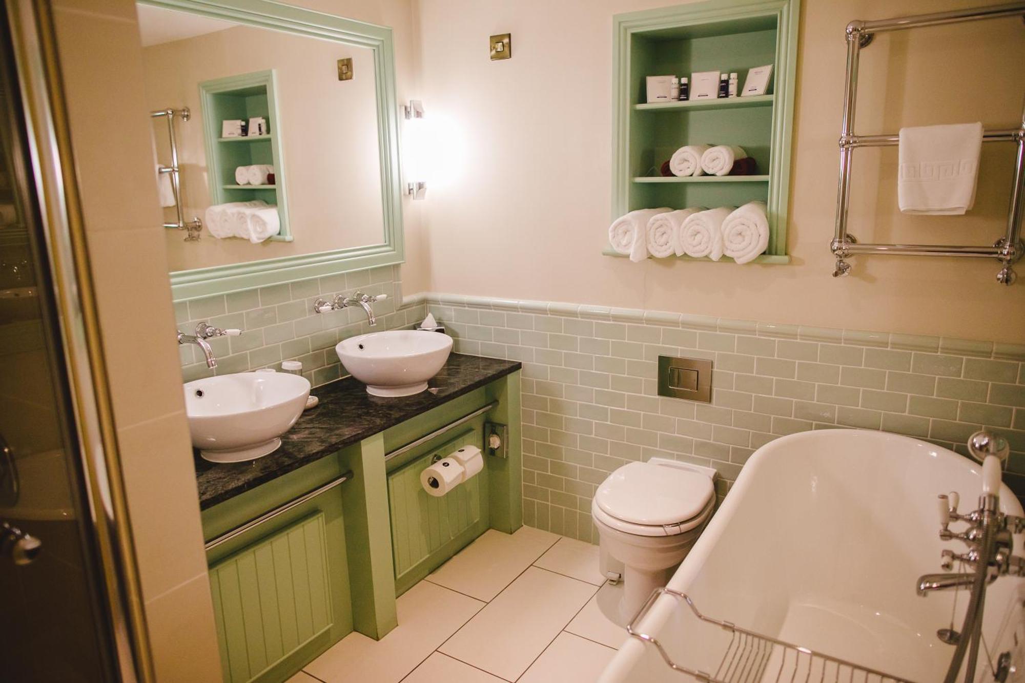 Bushmills Inn Hotel & Restaurant ภายนอก รูปภาพ