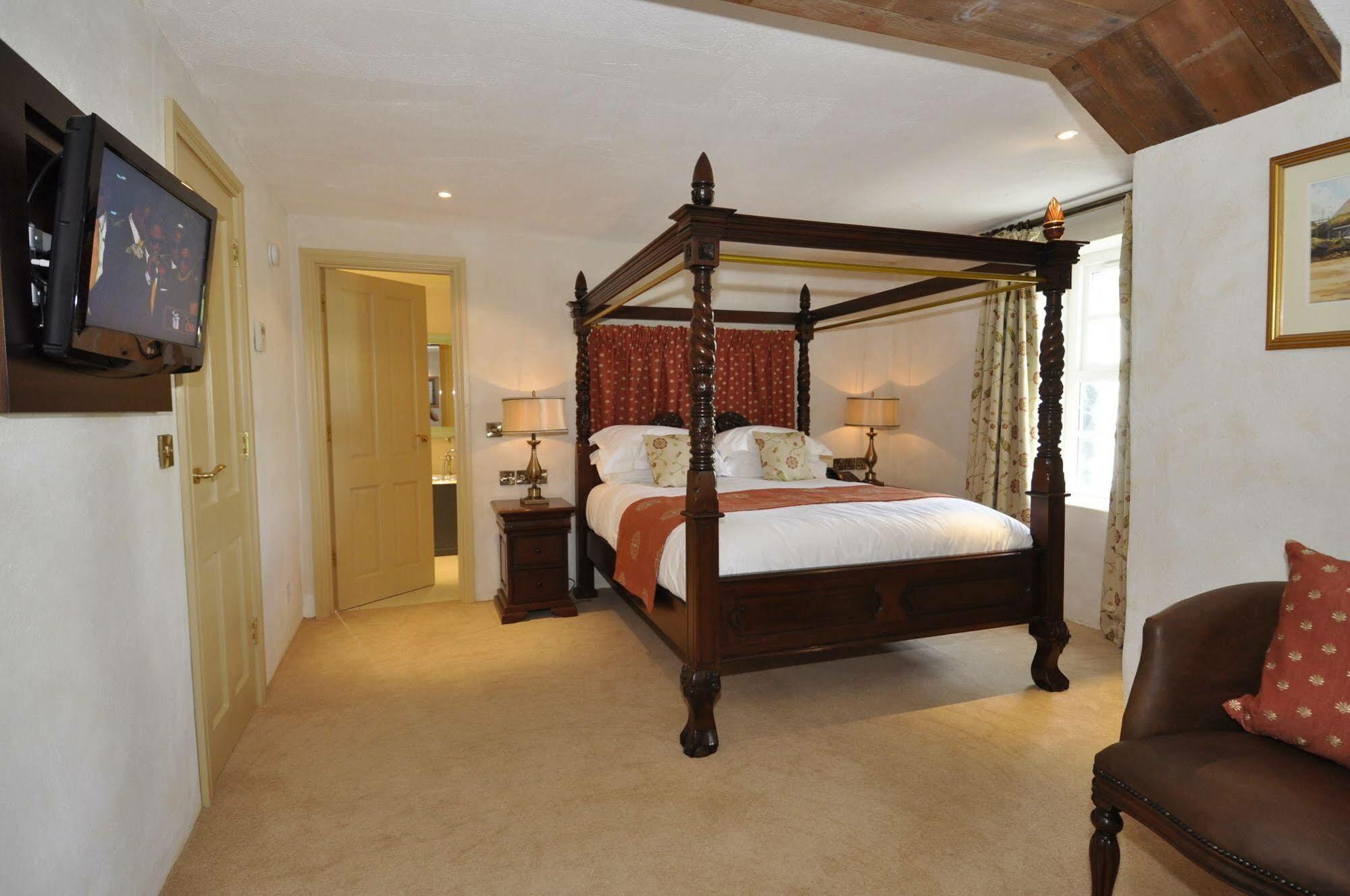 Bushmills Inn Hotel & Restaurant ภายนอก รูปภาพ