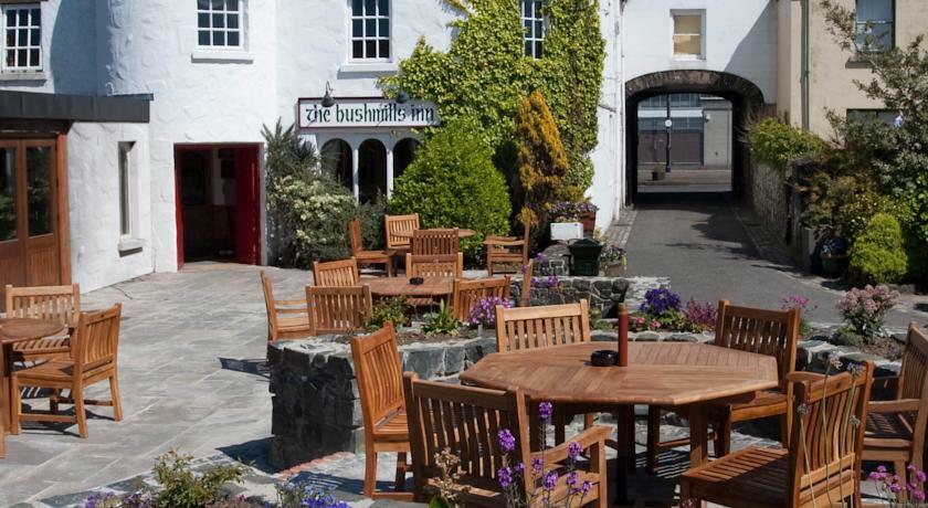 Bushmills Inn Hotel & Restaurant ภายนอก รูปภาพ
