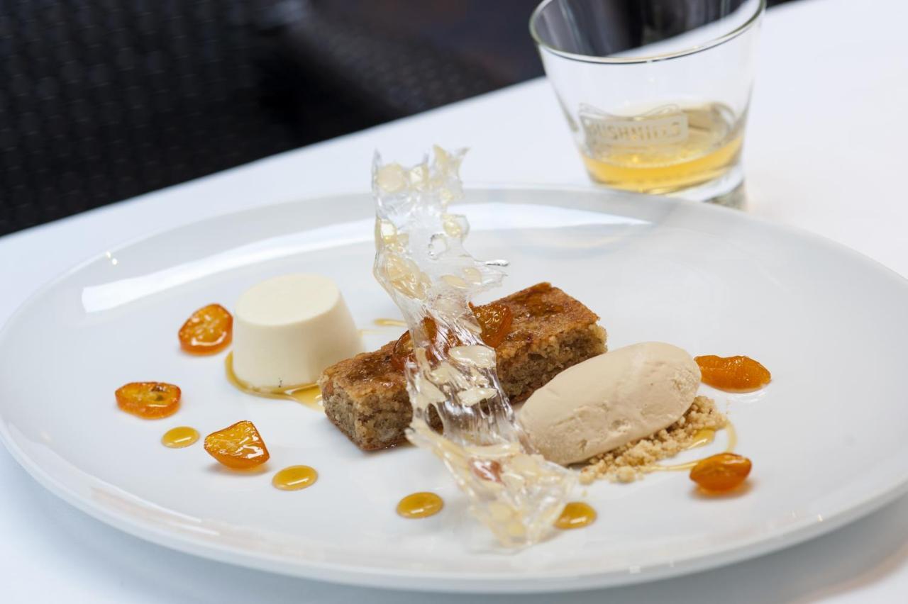 Bushmills Inn Hotel & Restaurant ภายนอก รูปภาพ