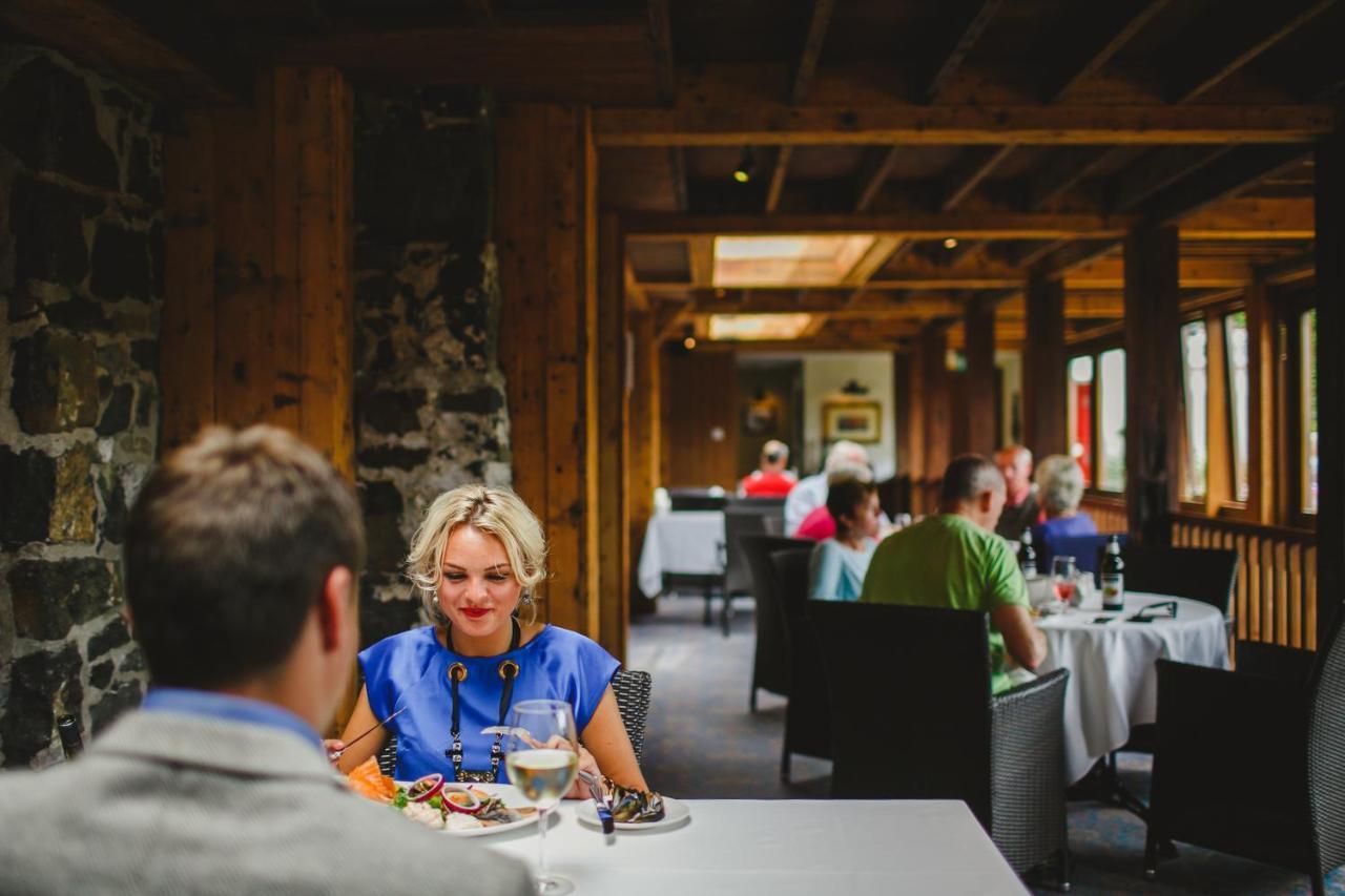 Bushmills Inn Hotel & Restaurant ภายนอก รูปภาพ