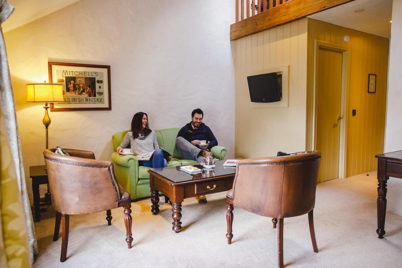 Bushmills Inn Hotel & Restaurant ภายนอก รูปภาพ